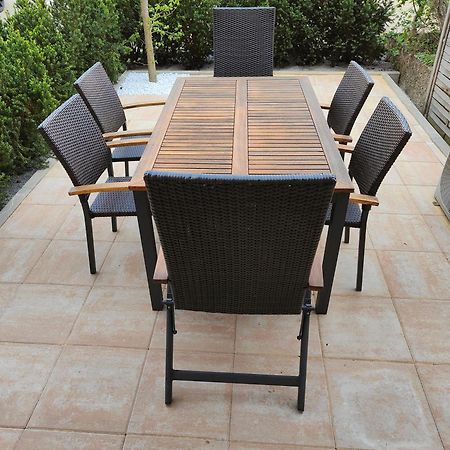 Eleonoras Ferienwohnung In Wuerzburg Stadt Mit Terrasse Im Erdgeschoss Inklusive Eigenen Parkplaetzen Vor Der Tuer Εξωτερικό φωτογραφία