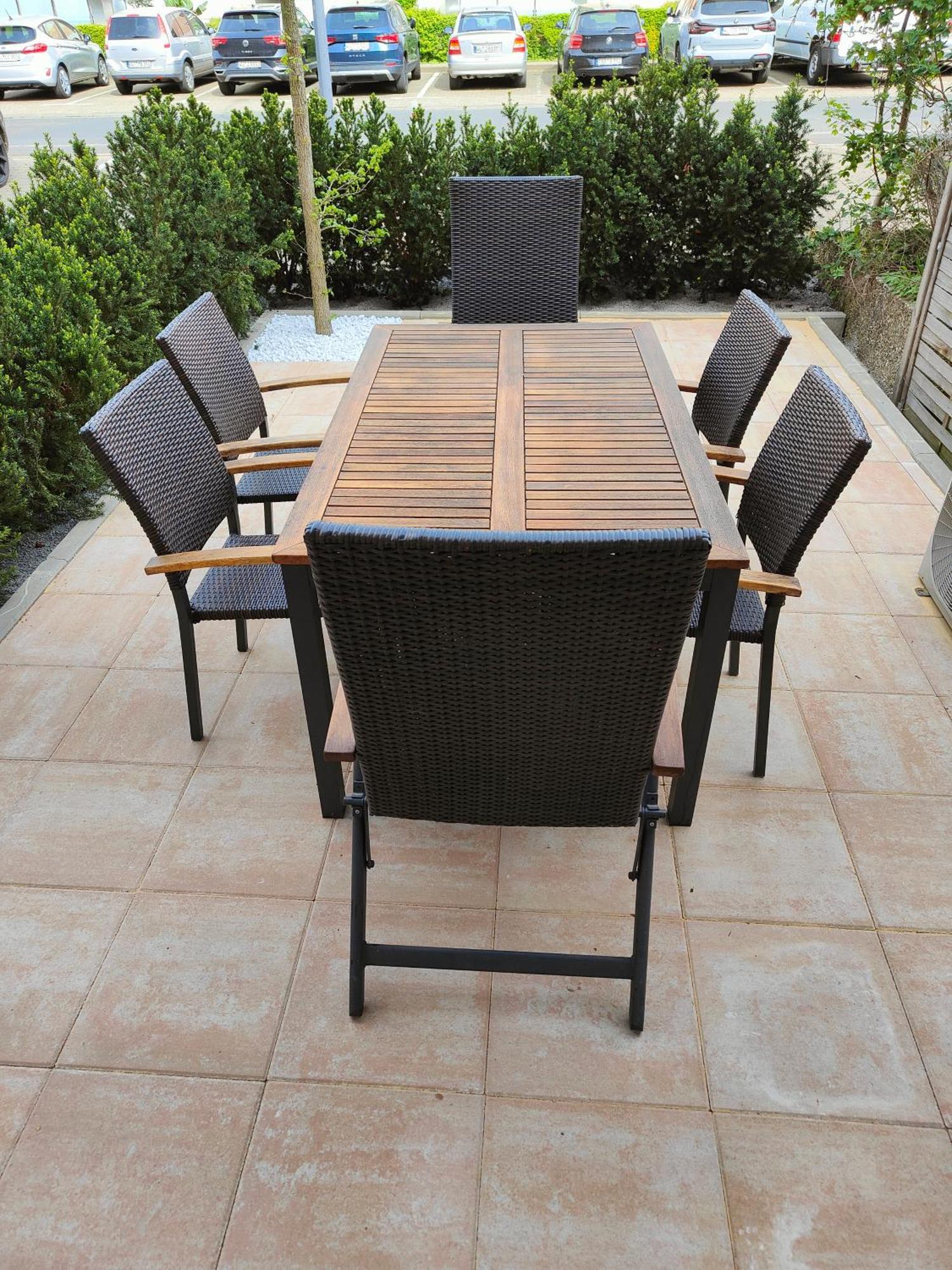 Eleonoras Ferienwohnung In Wuerzburg Stadt Mit Terrasse Im Erdgeschoss Inklusive Eigenen Parkplaetzen Vor Der Tuer Εξωτερικό φωτογραφία